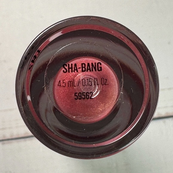 BUXOM Full Bodied Lip Gloss in SHA BANG NWOB 4.45ml/0.15 fl oz - Picture 1 of 2